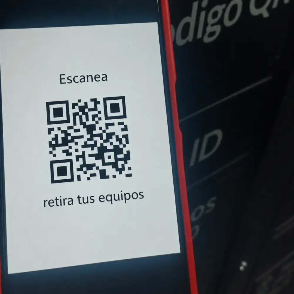 Bodega o almacén con inventario preparado para retiro interno por personal autorizado