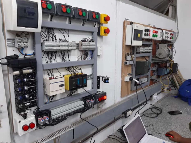 Fabricación de casilleros inteligentes y lockers automáticos en Bogotá