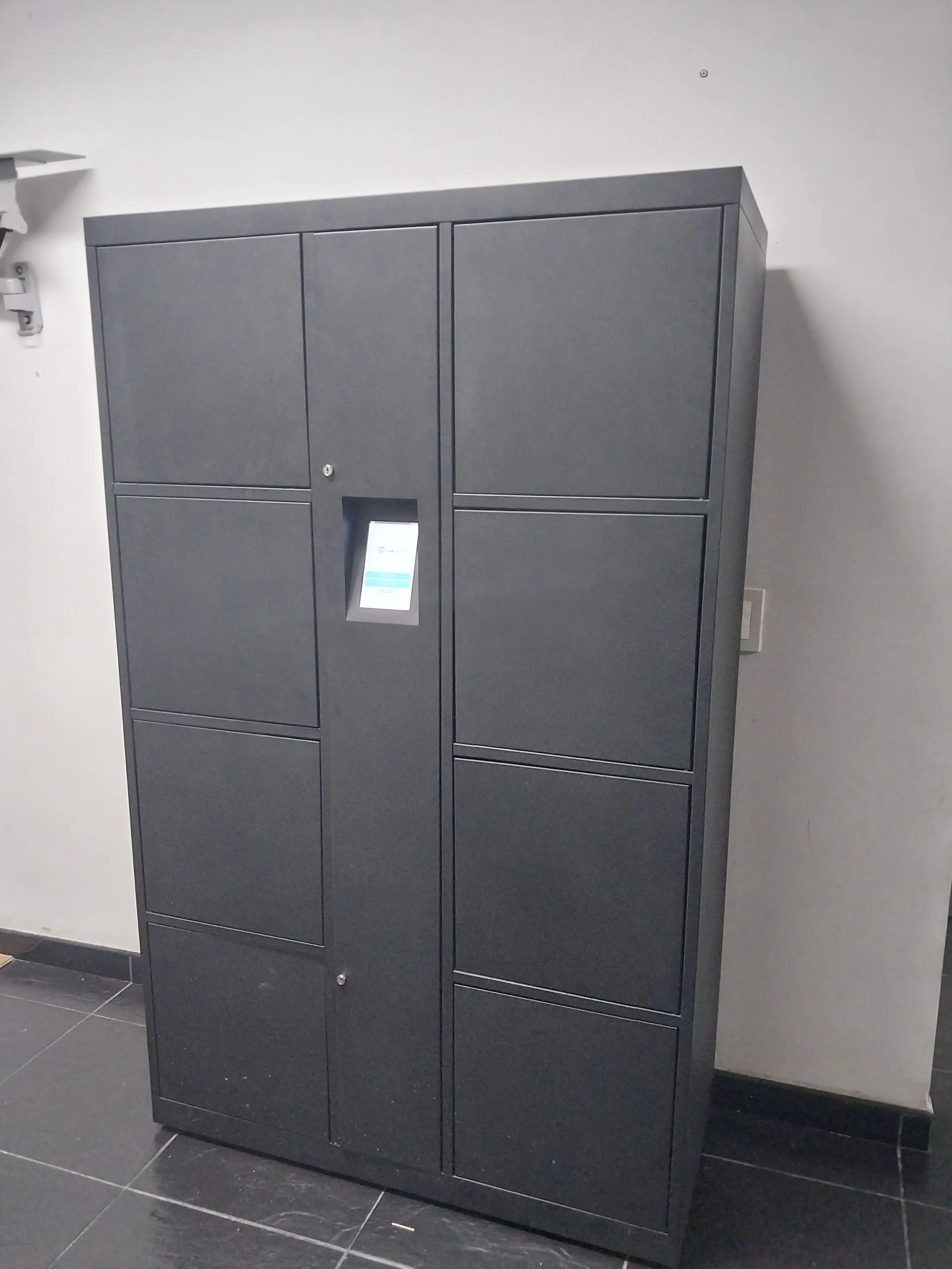 Módulo fabricado a medida para controlar la entrega de materiales y herramientas en una empresa de Bogotá